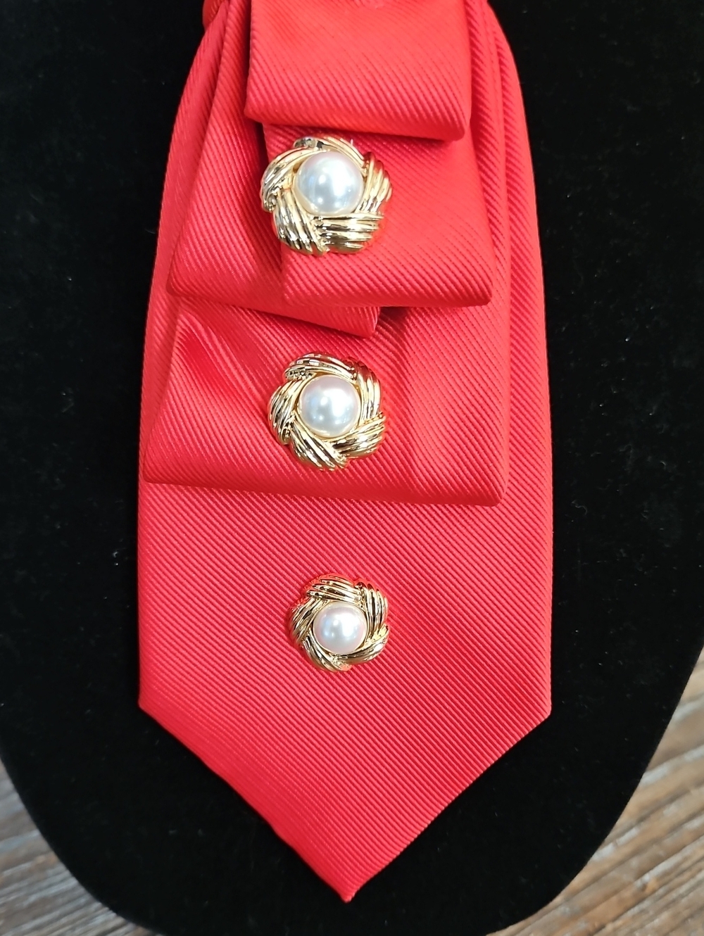 Upcycled Orange Red Necktie Necklace with Gold Bee Brooch and Pearl Accents - Picture 3 of 6